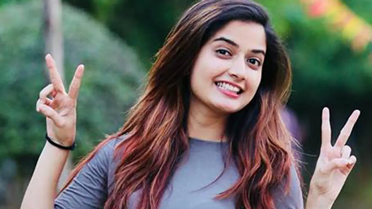 ಹಳ್ಳಿ ಹುಡುಗನಿಗೆ ಬೋಲ್ಡ್ ಆದ ಚುಟು ಚುಟು ಆಶಿಕಾ