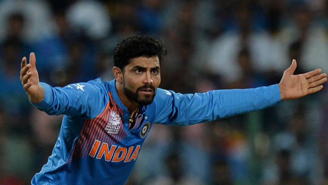 ಭಾರತೀಯ ಕ್ರಿಕೆಟ್ ಆಟಗಾರ ಕಾರಿಗೆ ಸಿಲುಕಿ ಗಾಯಗೊಂಡ 'ಶರ್ಮಾ' ಭಾರತೀಯ ಕ್ರಿಕೆಟ್ ಆಟಗಾರ ಕಾರಿಗೆ ಸಿಲುಕಿ ಗಾಯಗೊಂಡ 'ಶರ್ಮಾ'