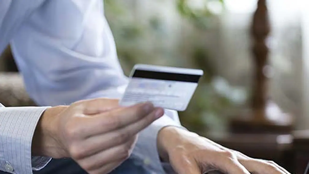 Using a credit card for the first time? Here are the benefits!