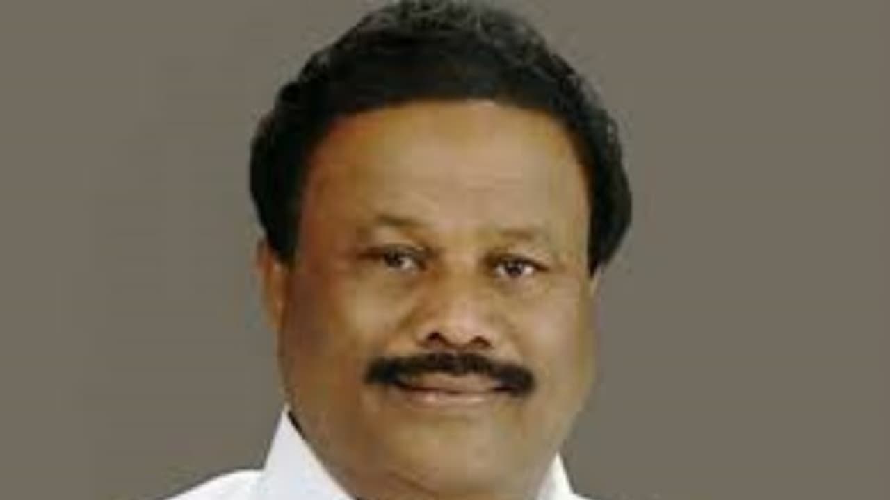 தமிழக அரசுக்கு அரசு அதிகாரிகள் ஒத்துழைப்பு தருவதில்லை… அமைச்சர் திண்டுக்கல் சீனிவாசன் ஓபன் டாக்… தமிழக அரசுக்கு அரசு அதிகாரிகள் ஒத்துழைப்பு தருவதில்லை… அமைச்சர் திண்டுக்கல் சீனிவாசன் ஓபன் டாக்…