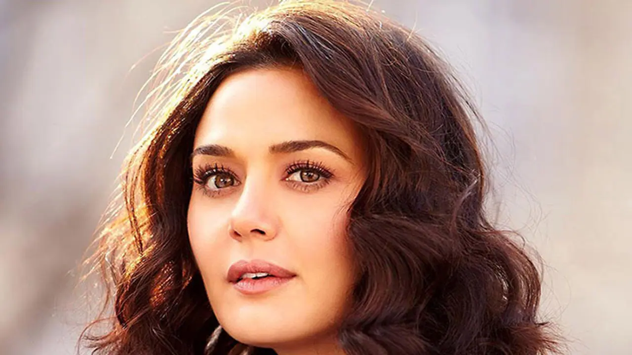 Preity Zinta explains why it's 'unrealistic to compare heroes and heroines'
