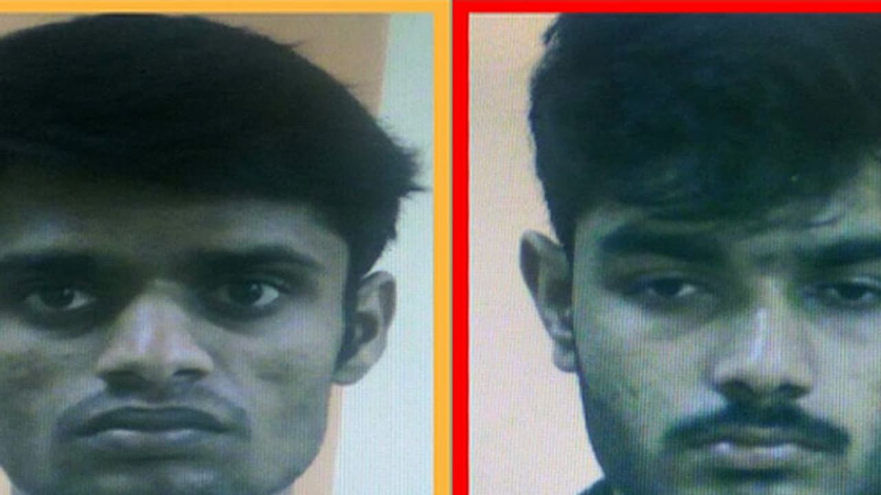 ‘I LOVE YOU, I MISS YOU ಫ್ರೀ ಇದ್ರೆ ಸಿಗ್ತೀರಾ’ ಎಂದು ಮೆಸೇಜ್ ಮಾಡಿದ್ದ ಪೋಲಿ ಸೆಕ್ಯೂರಿಟಿಗಾರ್ಡ್ ಅಂದರ್ ‘I LOVE YOU, I MISS YOU ಫ್ರೀ ಇದ್ರೆ ಸಿಗ್ತೀರಾ’ ಎಂದು ಮೆಸೇಜ್ ಮಾಡಿದ್ದ ಪೋಲಿ ಸೆಕ್ಯೂರಿಟಿಗಾರ್ಡ್ ಅಂದರ್