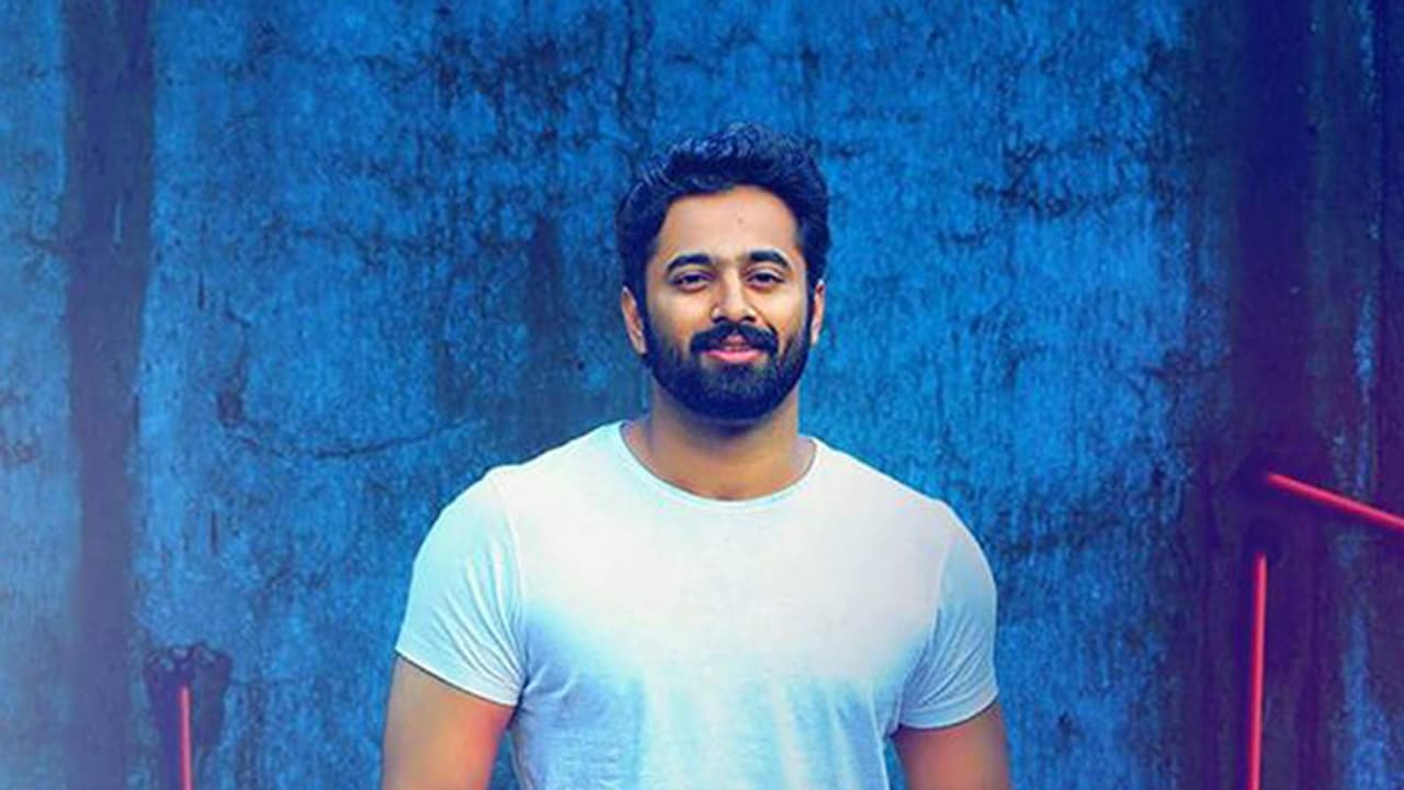 ഉണ്ണി മുകുന്ദന് അപകീർത്തിപ്പെടുത്താനും ഭീഷണിപ്പെടുത്താനും ശ്രമിക്കുന്നെന്ന് പരാതിക്കാരി ഉണ്ണി മുകുന്ദന് അപകീർത്തിപ്പെടുത്താനും ഭീഷണിപ്പെടുത്താനും ശ്രമിക്കുന്നെന്ന് പരാതിക്കാരി