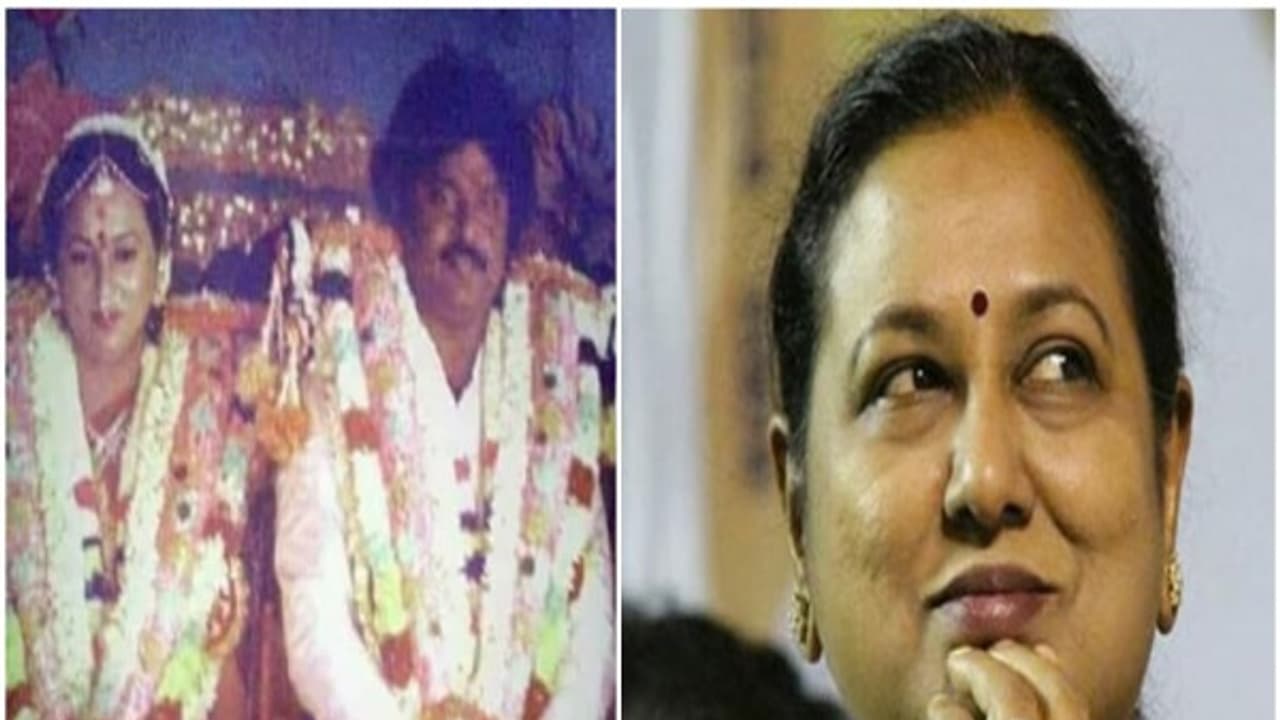 காவி வேஷ்டியில் வந்து என்னை கவிழ்த்த விஜயகாந்த்...! முதல் முறையாக திருமணம் முதல் தேனிலவு வரை பகிர்ந்துக்கொண்ட பிரேமலதா..! காவி வேஷ்டியில் வந்து என்னை கவிழ்த்த விஜயகாந்த்...! முதல் முறையாக திருமணம் முதல் தேனிலவு வரை பகிர்ந்துக்கொண்ட பிரேமலதா..!