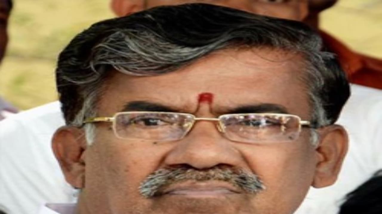 முடிந்தால் என்னை பதவியில் இருந்து நீக்கி பார்க்கட்டும் – தினகரனுக்கு நேரடி சவால் விடும் வெல்லமண்டி நடராஜன்… முடிந்தால் என்னை பதவியில் இருந்து நீக்கி பார்க்கட்டும் – தினகரனுக்கு நேரடி சவால் விடும் வெல்லமண்டி நடராஜன்…