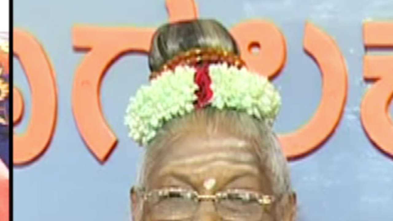 ಸಿದ್ದಗಂಗಾ ಶ್ರೀಗಳಿಗೆ 'ಭಾರತ ರತ್ನ ಪ್ರಶಸ್ತಿ' ಆಮೀಷ; ಚರ್ಚೆಗೆ ಗ್ರಾಸವಾಯ್ತು ಮಾತೆ ಮಹಾದೇವಿ ವಿವಾದಾತ್ಮಕ ಹೇಳಿಕೆ ಸಿದ್ದಗಂಗಾ ಶ್ರೀಗಳಿಗೆ 'ಭಾರತ ರತ್ನ ಪ್ರಶಸ್ತಿ' ಆಮೀಷ; ಚರ್ಚೆಗೆ ಗ್ರಾಸವಾಯ್ತು ಮಾತೆ ಮಹಾದೇವಿ ವಿವಾದಾತ್ಮಕ ಹೇಳಿಕೆ