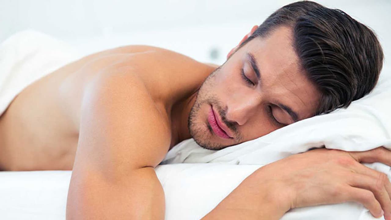 ಬೆಳ್ಳಗಿರುವ ಗಂಡಸರು ಹೆಚ್ಚು ನಿದ್ದೆ ಮಾಡಬೇಡಿ! ಯಾಕೆ ಗೊತ್ತಾ? ಬೆಳ್ಳಗಿರುವ ಗಂಡಸರು ಹೆಚ್ಚು ನಿದ್ದೆ ಮಾಡಬೇಡಿ! ಯಾಕೆ ಗೊತ್ತಾ?