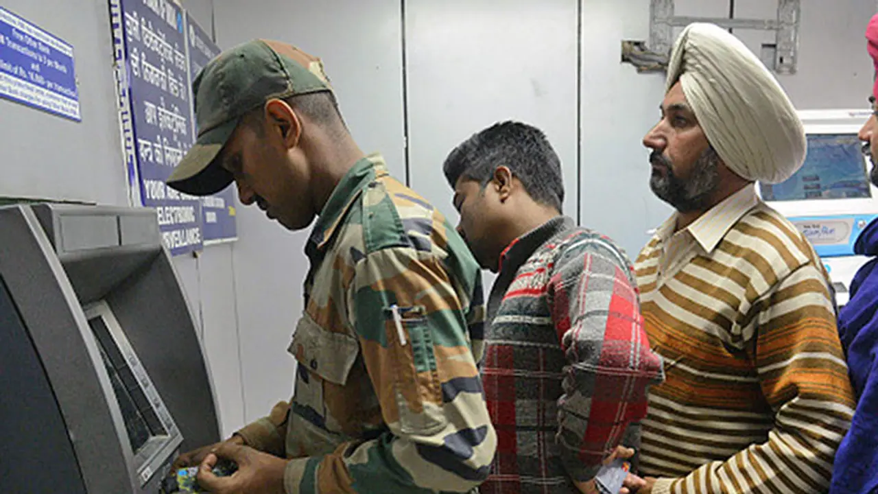 Army veteran teaches ATM line deshbhakt a lesson he won’t forget