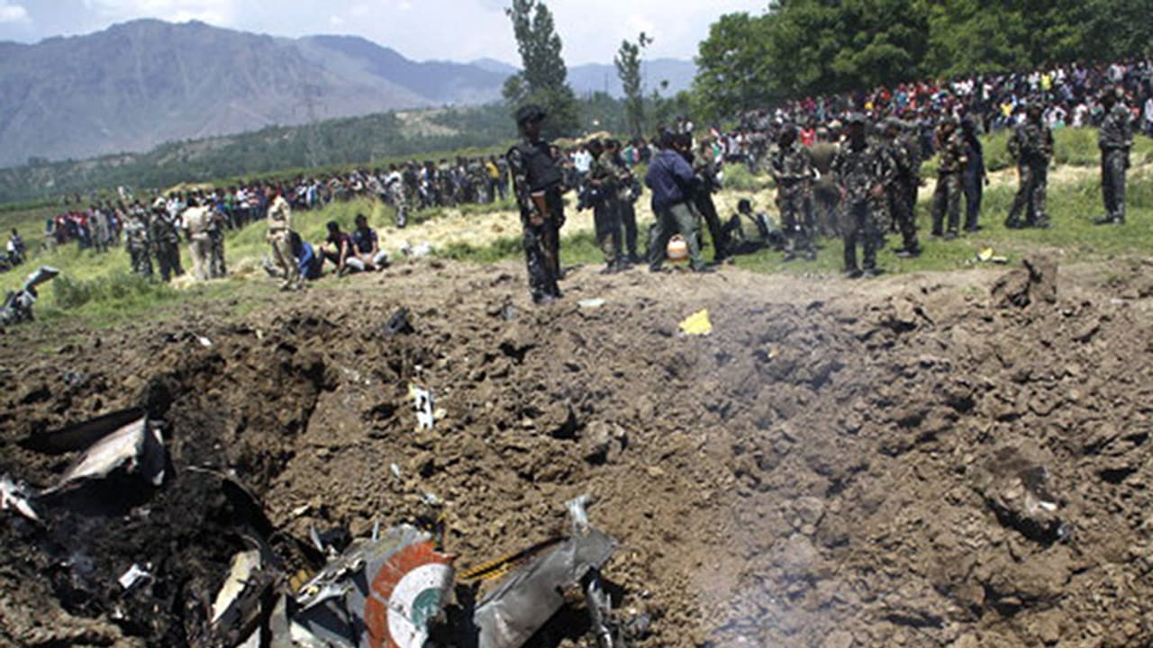 5 dead in IAF chopper crash in Arunachal Pradesh 5 dead in IAF chopper crash in Arunachal Pradesh