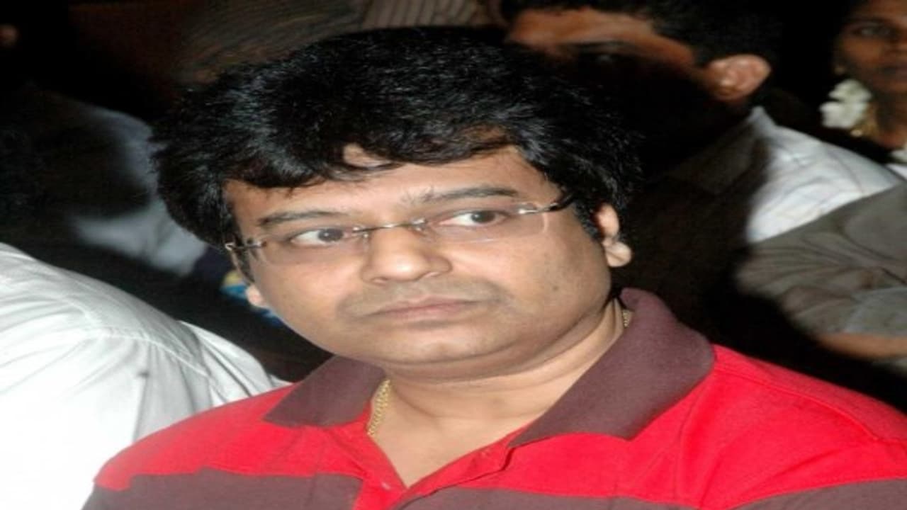 திறப்பு விழாவுக்கு வந்துட்டு சிவாஜியை பார்க்க முடியாமல் திரும்பிச் சென்ற விவேக்… திறப்பு விழாவுக்கு வந்துட்டு சிவாஜியை பார்க்க முடியாமல் திரும்பிச் சென்ற விவேக்…