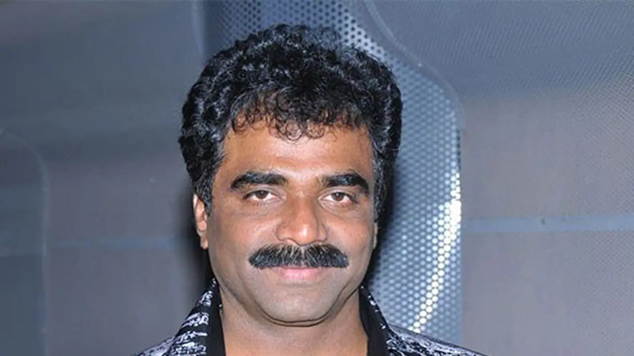 ನಿರ್ಮಾಪಕ ರಾಕ್ಲೈನ್ ವೆಂಕಟೇಶ್ಗೂ ತಗುಲಿದ ಕೊರೋನಾ ನಿರ್ಮಾಪಕ ರಾಕ್ಲೈನ್ ವೆಂಕಟೇಶ್ಗೂ ತಗುಲಿದ ಕೊರೋನಾ