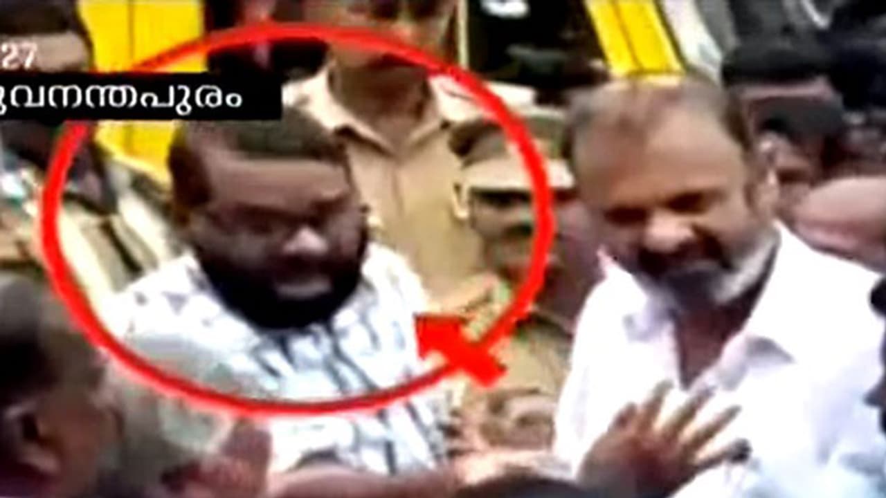 സി.കെ.ഹരീന്ദ്രന് എം.എല്.എയെ വിമര്ശിച്ച് സിപിഐ നേതാവ് ആനിരാജ സി.കെ.ഹരീന്ദ്രന് എം.എല്.എയെ വിമര്ശിച്ച് സിപിഐ നേതാവ് ആനിരാജ