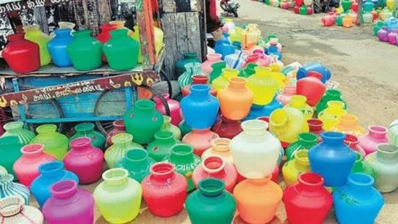 குடிக்க தண்ணியுமில்ல, டீக்கு சர்க்கரையுமில்ல... என்னதான் நடக்குது இந்த ஸ்டேட்ல?! குடிக்க தண்ணியுமில்ல, டீக்கு சர்க்கரையுமில்ல... என்னதான் நடக்குது இந்த ஸ்டேட்ல?!