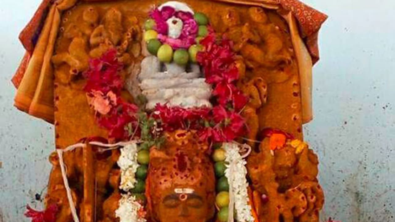 ఈ అమ్మవారి రూపం ఒక్కోసమయంలో ఒక్కోలా ఉంటుంది ఈ అమ్మవారి రూపం ఒక్కోసమయంలో ఒక్కోలా ఉంటుంది