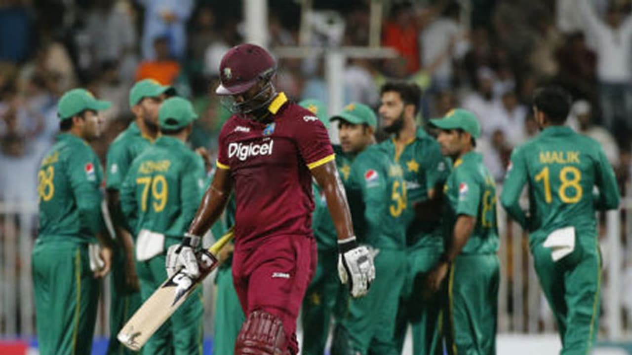 ಅಬ್ಬಾ..! ಪಾಕ್'ನಲ್ಲಿ ಟಿ20 ಆಡಲು ವಿಂಡೀಸ್ ಆಟಗಾರರಿಗೆ ನೀಡಿದ ಆಮಿಷವೇನು ಗೊತ್ತಾ..? ಅಬ್ಬಾ..! ಪಾಕ್'ನಲ್ಲಿ ಟಿ20 ಆಡಲು ವಿಂಡೀಸ್ ಆಟಗಾರರಿಗೆ ನೀಡಿದ ಆಮಿಷವೇನು ಗೊತ್ತಾ..?