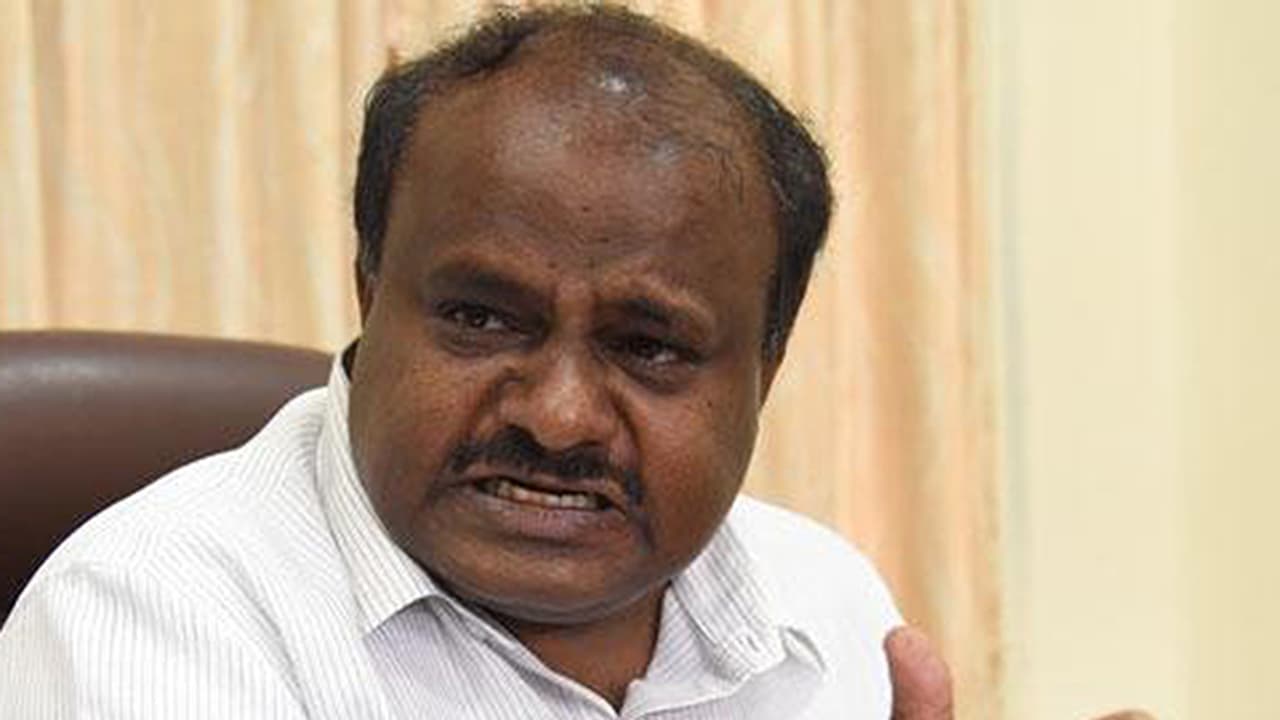 കര്ണാടകയില് 25 മന്ത്രിമാര്, ജയമാല ഏക വനിതാ മന്ത്രി; സത്യപ്രതിജ്ഞ ചടങ്ങുകള് അവസാനിച്ചു കര്ണാടകയില് 25 മന്ത്രിമാര്, ജയമാല ഏക വനിതാ മന്ത്രി; സത്യപ്രതിജ്ഞ ചടങ്ങുകള് അവസാനിച്ചു