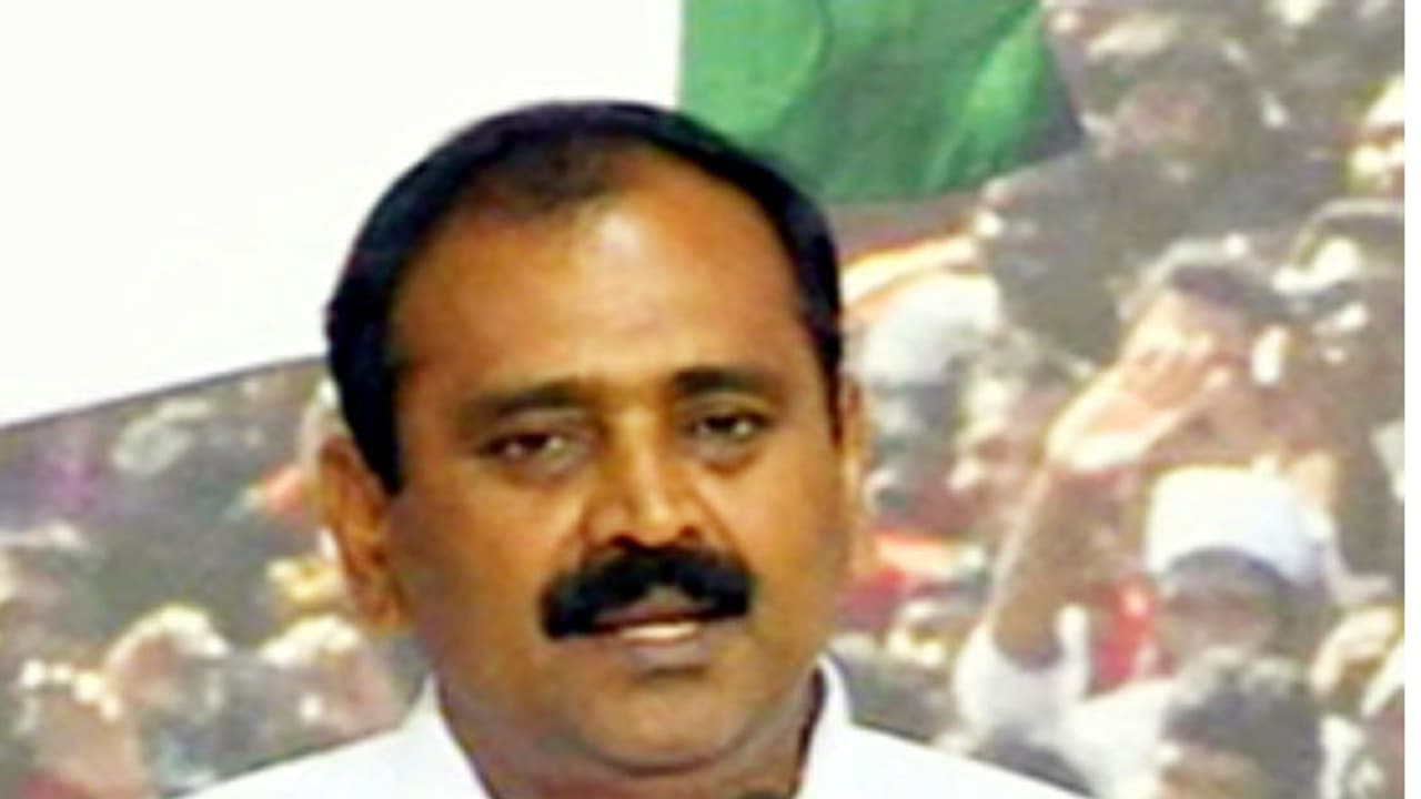 పెగాసస్ ఒక్కటే కాదు... చంద్రబాబు హయాంలో చేసిన దొంగపనులెన్నో..: హౌస్ కమిటీ ఛైర్మన్ భూమన పెగాసస్ ఒక్కటే కాదు... చంద్రబాబు హయాంలో చేసిన దొంగపనులెన్నో..: హౌస్ కమిటీ ఛైర్మన్ భూమన