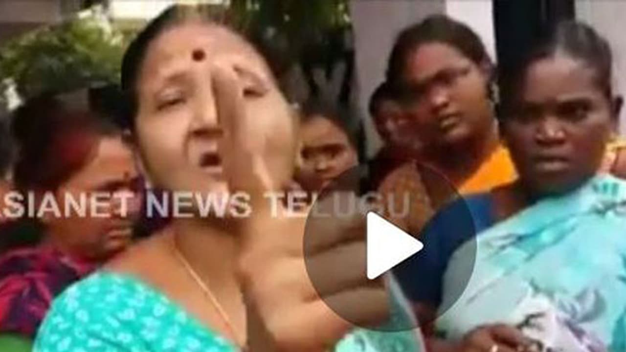 ఎంపి కవితపై వీళ్ల అక్కసు చూడండి (వీడియో) ఎంపి కవితపై వీళ్ల అక్కసు చూడండి (వీడియో)