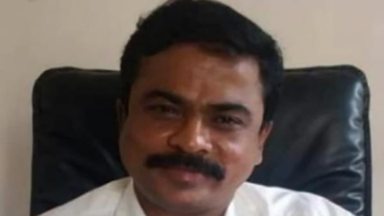 கோவை ஹாஸ்டல் விவகாரம்… மாணவிகளை தவறான பாதைக்கு அழைத்துச் செல்ல முயன்ற உரிமையாளர் மர்ம சாவு… பகீர் தகவல்கள்… கோவை ஹாஸ்டல் விவகாரம்… மாணவிகளை தவறான பாதைக்கு அழைத்துச் செல்ல முயன்ற உரிமையாளர் மர்ம சாவு… பகீர் தகவல்கள்…