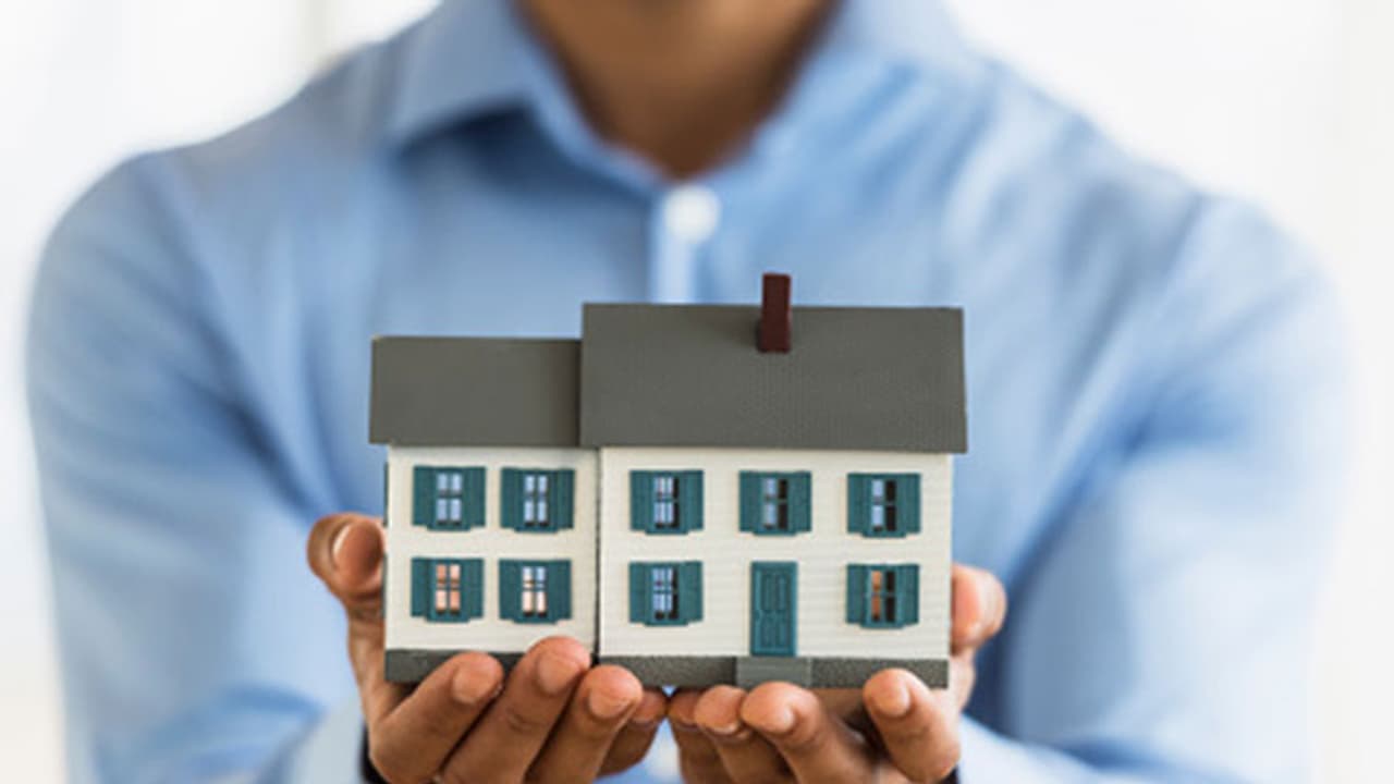 ಪ್ರವಾಹ ಸಂತ್ರಸ್ತರಿಗೆ ಮನೆ ನಿರ್ಮಾಣ ಕಾಮಗಾರಿ ಆದೇಶ ಪತ್ರ ವಿತರಣೆ ಪ್ರವಾಹ ಸಂತ್ರಸ್ತರಿಗೆ ಮನೆ ನಿರ್ಮಾಣ ಕಾಮಗಾರಿ ಆದೇಶ ಪತ್ರ ವಿತರಣೆ