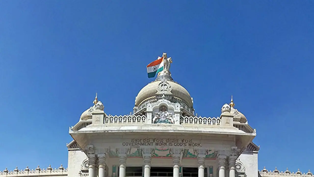 ಖಾಸಗಿ ಆಸ್ಪತ್ರೆಗಳ ಮೊರೆಹೋದ ಸಚಿವರು: ಯಾವ್ಯಾವ ಸಚಿವರ ಚಿಕಿತ್ಸೆ ವೆಚ್ಚ ಎಷ್ಟು ಗೊತ್ತಾ? ಖಾಸಗಿ ಆಸ್ಪತ್ರೆಗಳ ಮೊರೆಹೋದ ಸಚಿವರು: ಯಾವ್ಯಾವ ಸಚಿವರ ಚಿಕಿತ್ಸೆ ವೆಚ್ಚ ಎಷ್ಟು ಗೊತ್ತಾ?