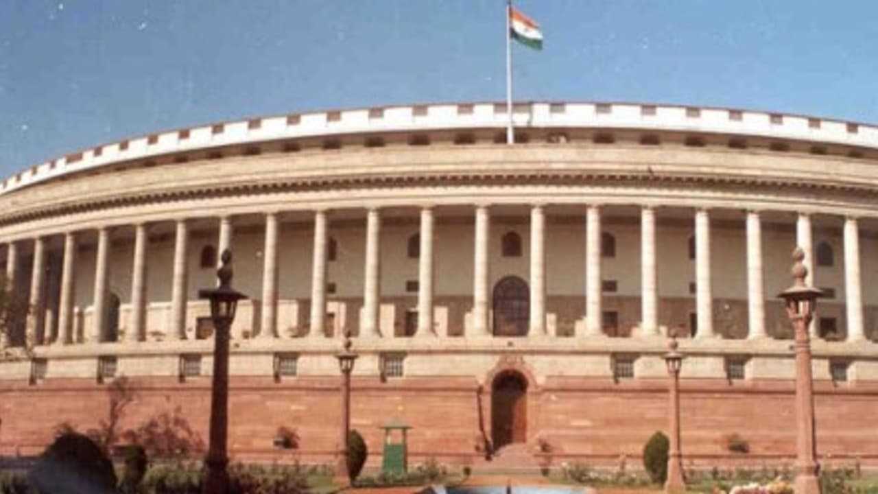 2 வது குழந்தைக்கு அல்ல….முதல் குழந்தைக்கு மட்டுமே ரூ. 6 ஆயிரம் நிதியுதவி மத்திய அரசு அதிர்ச்சி அறிவிப்பு 2 வது குழந்தைக்கு அல்ல….முதல் குழந்தைக்கு மட்டுமே ரூ. 6 ஆயிரம் நிதியுதவி மத்திய அரசு அதிர்ச்சி அறிவிப்பு