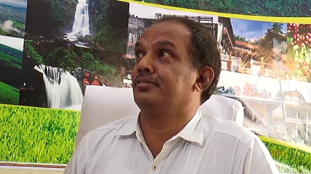 ಡಿಡಿಪಿಐ ನಾಗೇಶರಿಂದ ಎರಡೇ ದಿನದಲ್ಲಿ 35 ಶಾಸಗಿ ಶಾಲೆಗಳಿಗೆ ಅನುಮತಿ: ಭ್ರಷ್ಟಚಾರ ಬಯಲಿಗೆಳೆದವರಿಗೆ ಧಮ್ಕಿ ಡಿಡಿಪಿಐ ನಾಗೇಶರಿಂದ ಎರಡೇ ದಿನದಲ್ಲಿ 35 ಶಾಸಗಿ ಶಾಲೆಗಳಿಗೆ ಅನುಮತಿ: ಭ್ರಷ್ಟಚಾರ ಬಯಲಿಗೆಳೆದವರಿಗೆ ಧಮ್ಕಿ