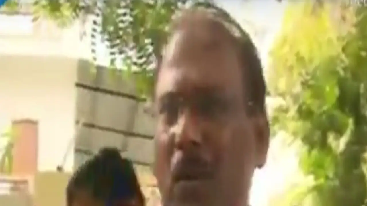 ಭೀಮನಾಯ್ಕ್`ಗೆ ಮತ್ತಷ್ಟು ಸಂಕಷ್ಟ: ಅಕ್ರಮ ಆಸ್ತಿಗಳ ಮೇಲೆ ಎಸಿಬಿ ರೇಡ್ ಭೀಮನಾಯ್ಕ್`ಗೆ ಮತ್ತಷ್ಟು ಸಂಕಷ್ಟ: ಅಕ್ರಮ ಆಸ್ತಿಗಳ ಮೇಲೆ ಎಸಿಬಿ ರೇಡ್