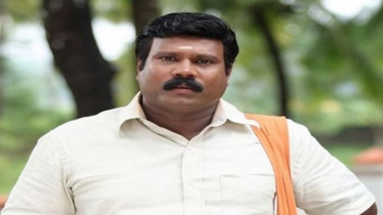 "மலையாள நடிகர் கலாபவன் மரணம் குறித்த வழக்கு சிபிஐக்கு மாற்றம் "மலையாள நடிகர் கலாபவன் மரணம் குறித்த வழக்கு சிபிஐக்கு மாற்றம்