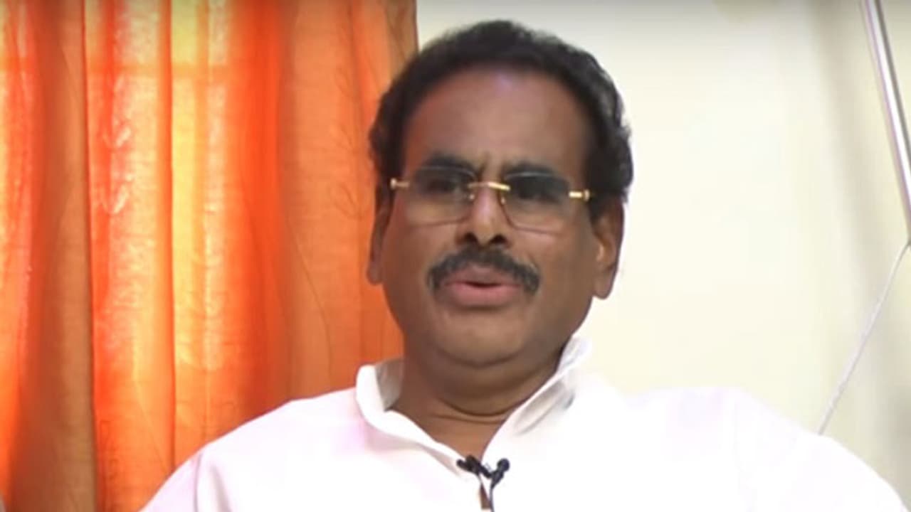 ಶಶಿಕಲಾ ಪತಿಗೂ ನಟರಾಜನ್'ಗೂ ಜೈಲು ಭೀತಿ ಶಶಿಕಲಾ ಪತಿಗೂ ನಟರಾಜನ್'ಗೂ ಜೈಲು ಭೀತಿ