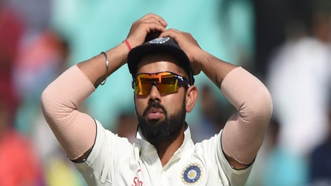 கோலியால் குழப்பம்.. ஒரே நேரத்தில் இரண்டு போட்டிகளில் எப்படி ஆட முடியும்? கோலியால் குழப்பம்.. ஒரே நேரத்தில் இரண்டு போட்டிகளில் எப்படி ஆட முடியும்?