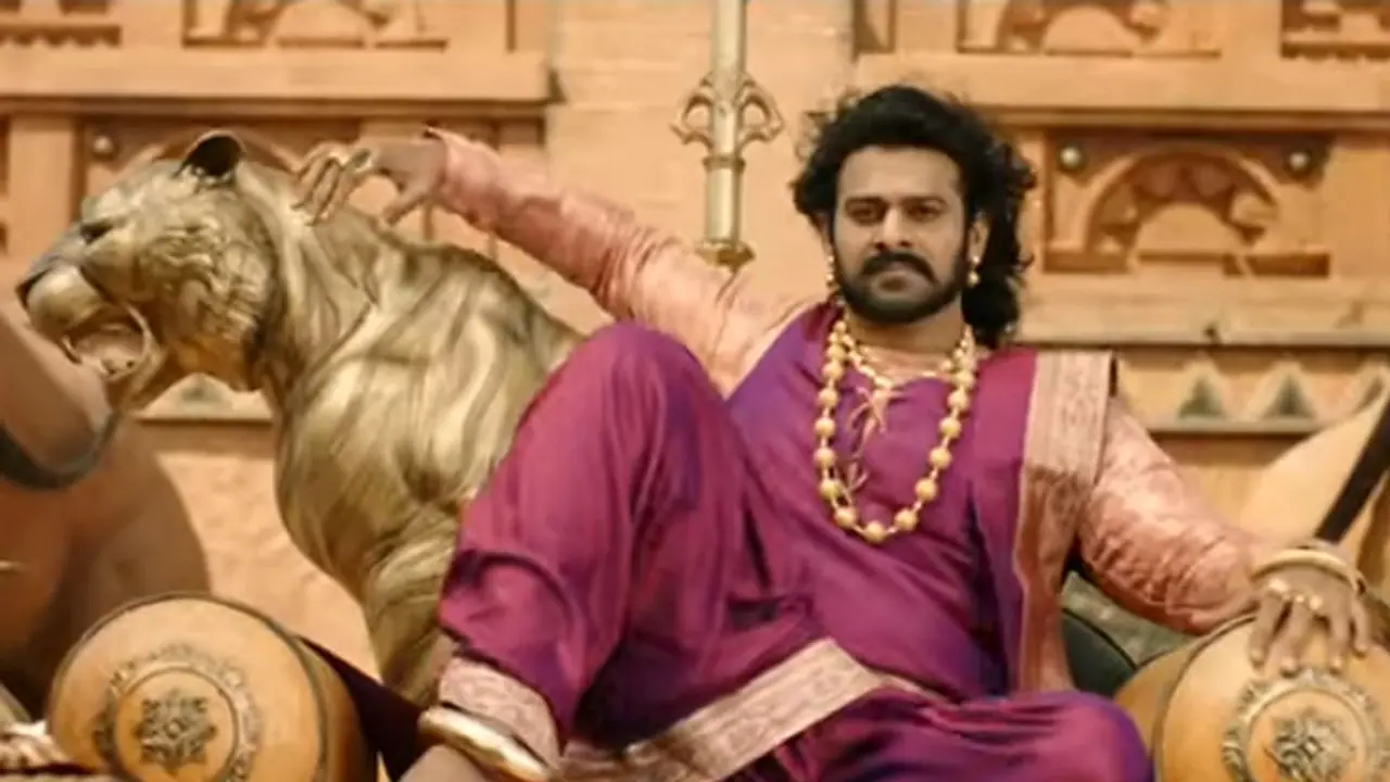 Tamil Nadu: Couple celebrate 25th wedding anniversary in Baahubali themed set Tamil Nadu: Couple celebrate 25th wedding anniversary in Baahubali themed set