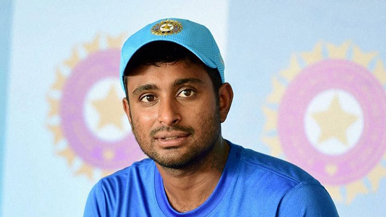 റായ്ഡു പുറത്ത്, റെയ്ന വീണ്ടും ഇന്ത്യന് ടീമില് റായ്ഡു പുറത്ത്, റെയ്ന വീണ്ടും ഇന്ത്യന് ടീമില്