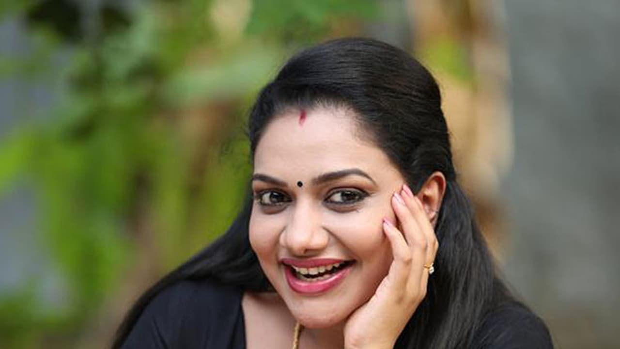 നടിയെ ആക്രമിച്ച കേസില് റിമി ടോമിയോട് വിവരങ്ങള് ആരാഞ്ഞു നടിയെ ആക്രമിച്ച കേസില് റിമി ടോമിയോട് വിവരങ്ങള് ആരാഞ്ഞു