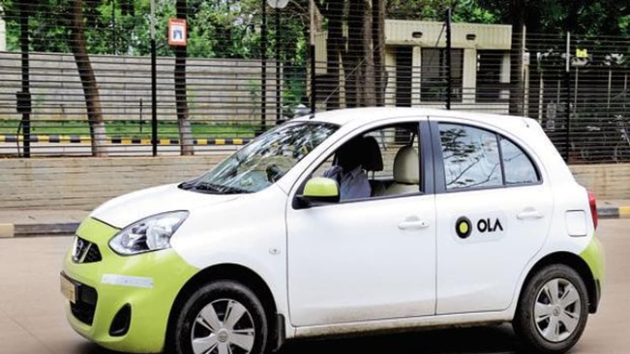 ಪೀಕ್ ಟೈಮ್ನಲ್ಲಿ ಬೆಲೆ ಹೆಚ್ಚಳವಿಲ್ಲ; ಪ್ರಯಾಣಿಕರಿಗೆ ಒಲಾ ಕೊಡುಗೆ! ಪೀಕ್ ಟೈಮ್ನಲ್ಲಿ ಬೆಲೆ ಹೆಚ್ಚಳವಿಲ್ಲ; ಪ್ರಯಾಣಿಕರಿಗೆ ಒಲಾ ಕೊಡುಗೆ!