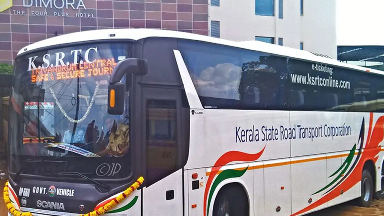 Passengers on Bengaluru-bound KSRTC bus robbed at knife-point