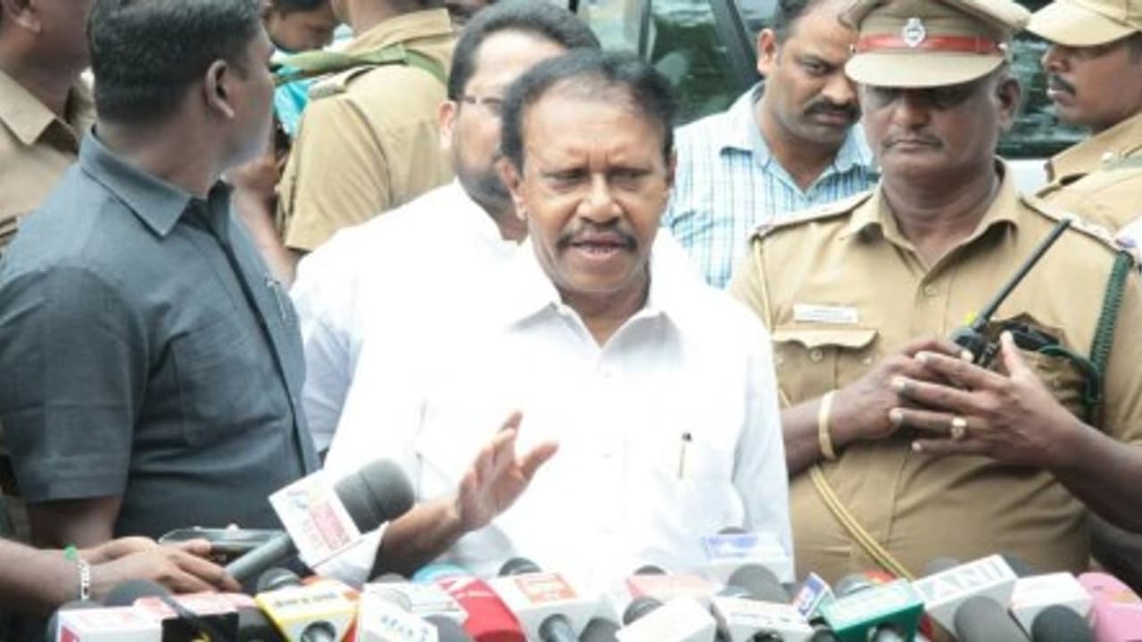 "ஜி.எஸ்.டி.யால் நன்மையும் உண்டு தீமையும் உண்டு" சொல்கிறார் தம்பிதுரை!! "ஜி.எஸ்.டி.யால் நன்மையும் உண்டு தீமையும் உண்டு" சொல்கிறார் தம்பிதுரை!!