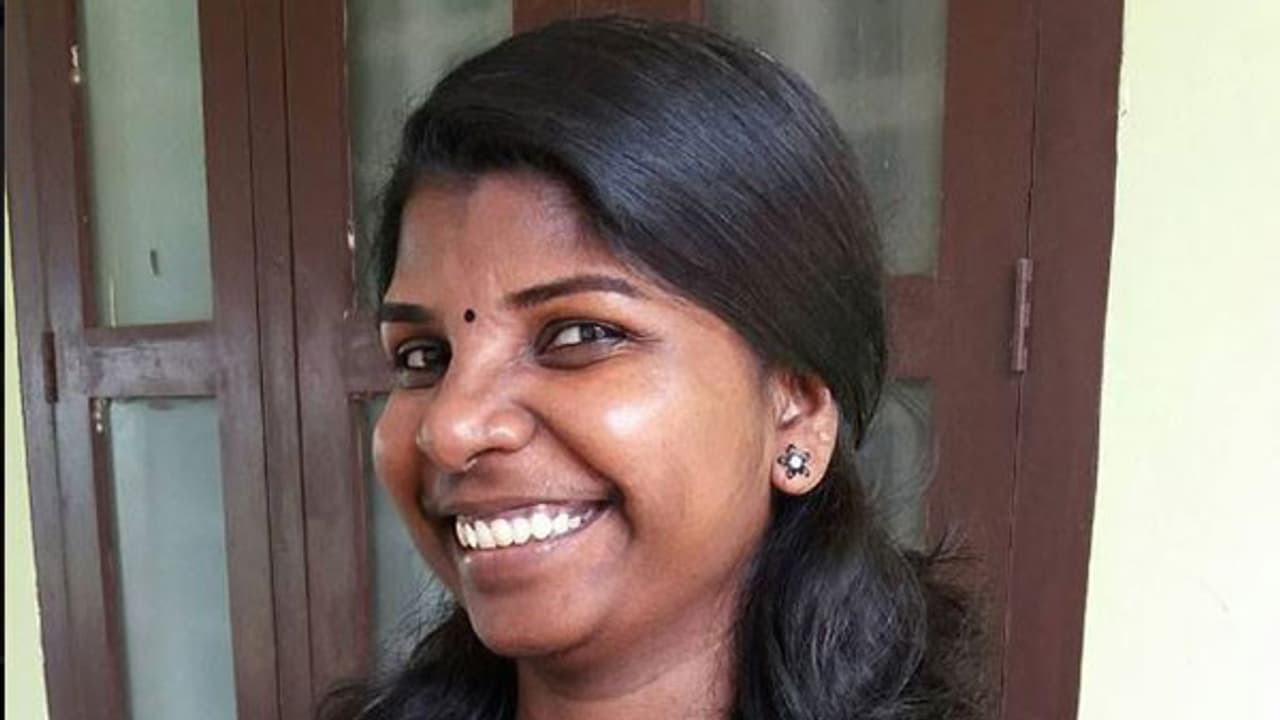 എന്റെ ആത്മഹത്യ ആഘോഷിക്കാന് ആരും വരേണ്ട; ഒരു ദലിത് ഗവേഷകയുടെ പൊള്ളുന്ന കുറിപ്പ് എന്റെ ആത്മഹത്യ ആഘോഷിക്കാന് ആരും വരേണ്ട; ഒരു ദലിത് ഗവേഷകയുടെ പൊള്ളുന്ന കുറിപ്പ്