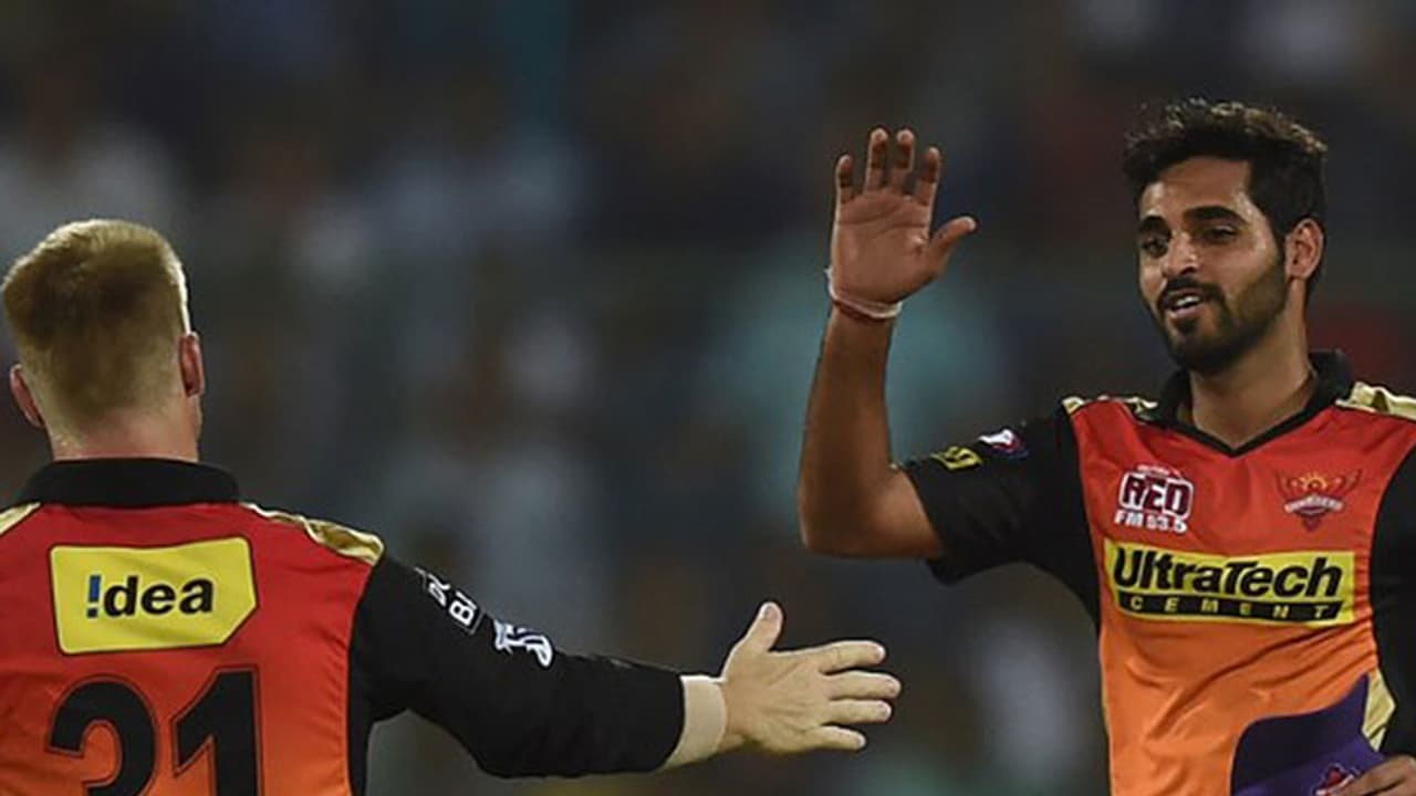 ಭುವಿ ದಾಳಿಗೆ ತತ್ತರಿಸಿದ ಕಿಂಗ್ಸ್: ವ್ಯರ್ಥವಾಯ್ತು ವೋಹ್ರಾ ಹೋರಾಟ ಭುವಿ ದಾಳಿಗೆ ತತ್ತರಿಸಿದ ಕಿಂಗ್ಸ್: ವ್ಯರ್ಥವಾಯ್ತು ವೋಹ್ರಾ ಹೋರಾಟ