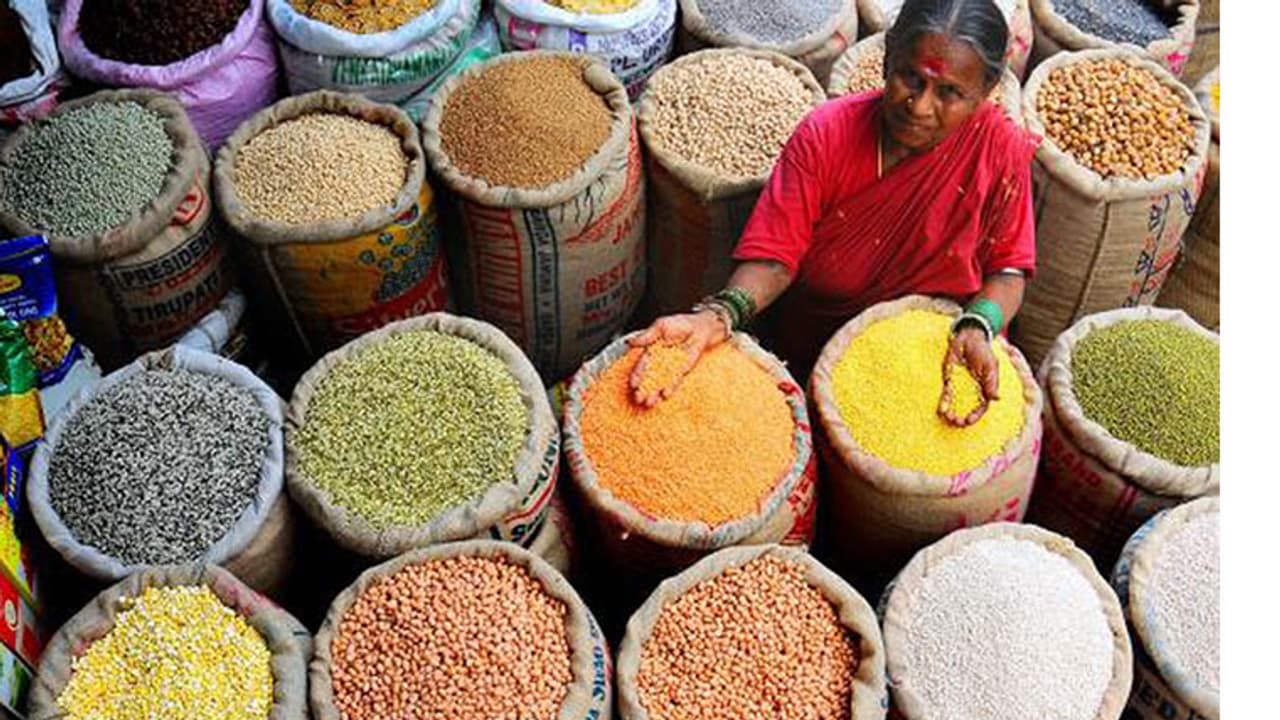 सरकार सुनिश्चित करे कि कोई भी व्यक्ति भूखे पेट न सोए, समाज के अंतिम व्यक्ति तक पहुंचे खाना: सुप्रीम कोर्ट