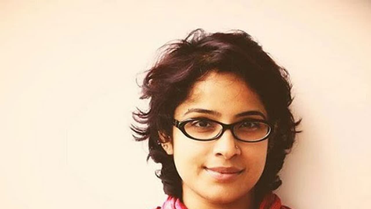 സഖാവില് അപര്ണാ ഗോപിനാഥും സഖാവില് അപര്ണാ ഗോപിനാഥും