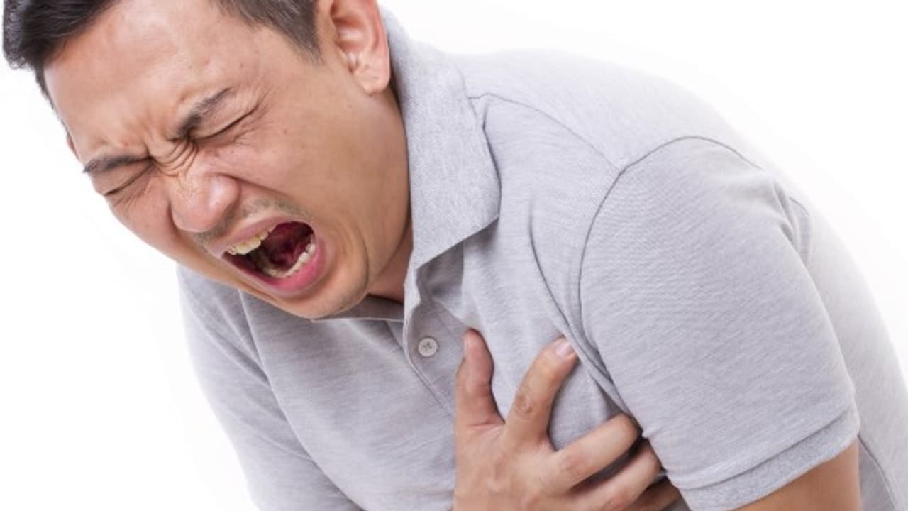 மாரடைப்பின் அறிகுறிகள் முதல் அதனைத் தடுக்கும் அறிவுரைகள் வரை ஒரு முழு அலசல்...