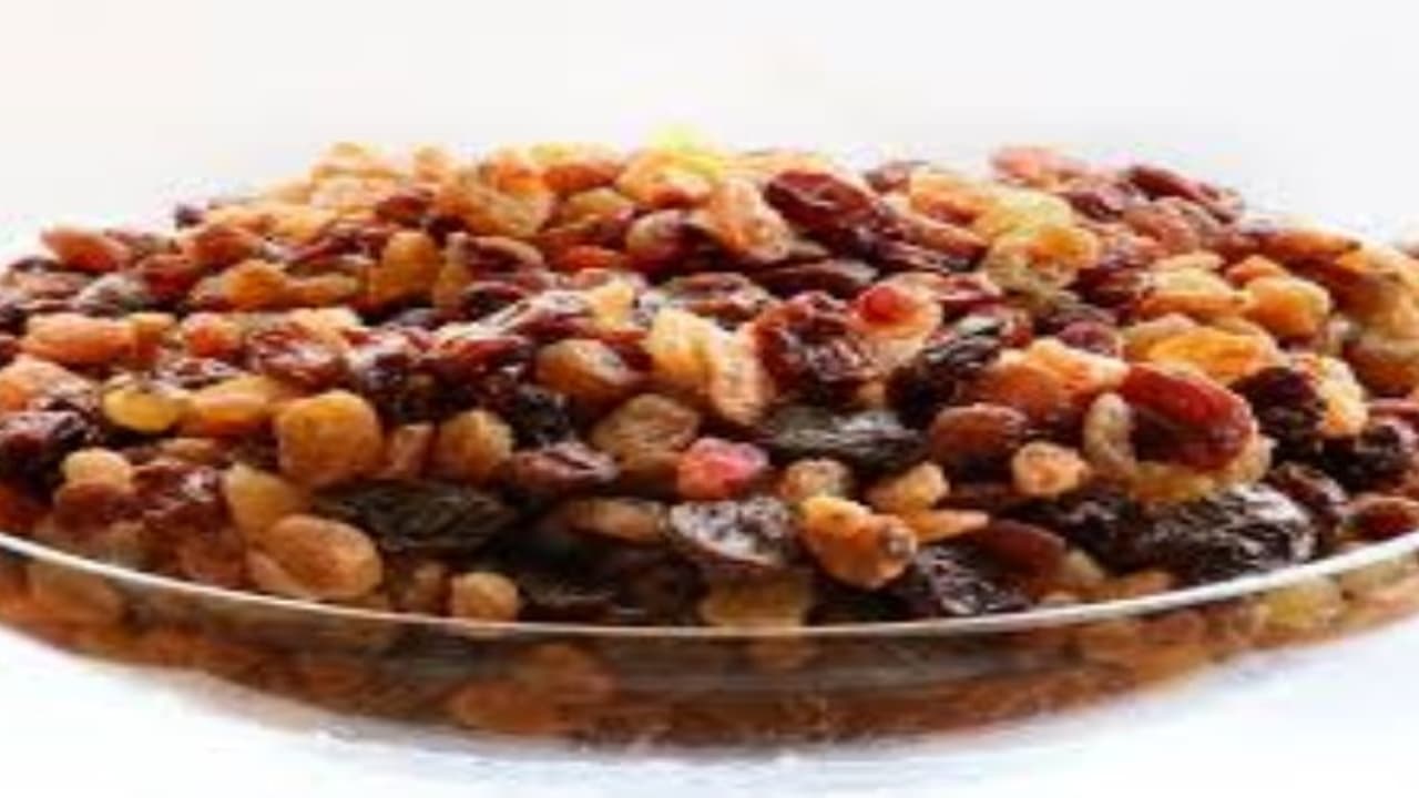 உலர் திராட்சையில் அப்படி என்னதான் இருக்கு! உலர் திராட்சையில் அப்படி என்னதான் இருக்கு!