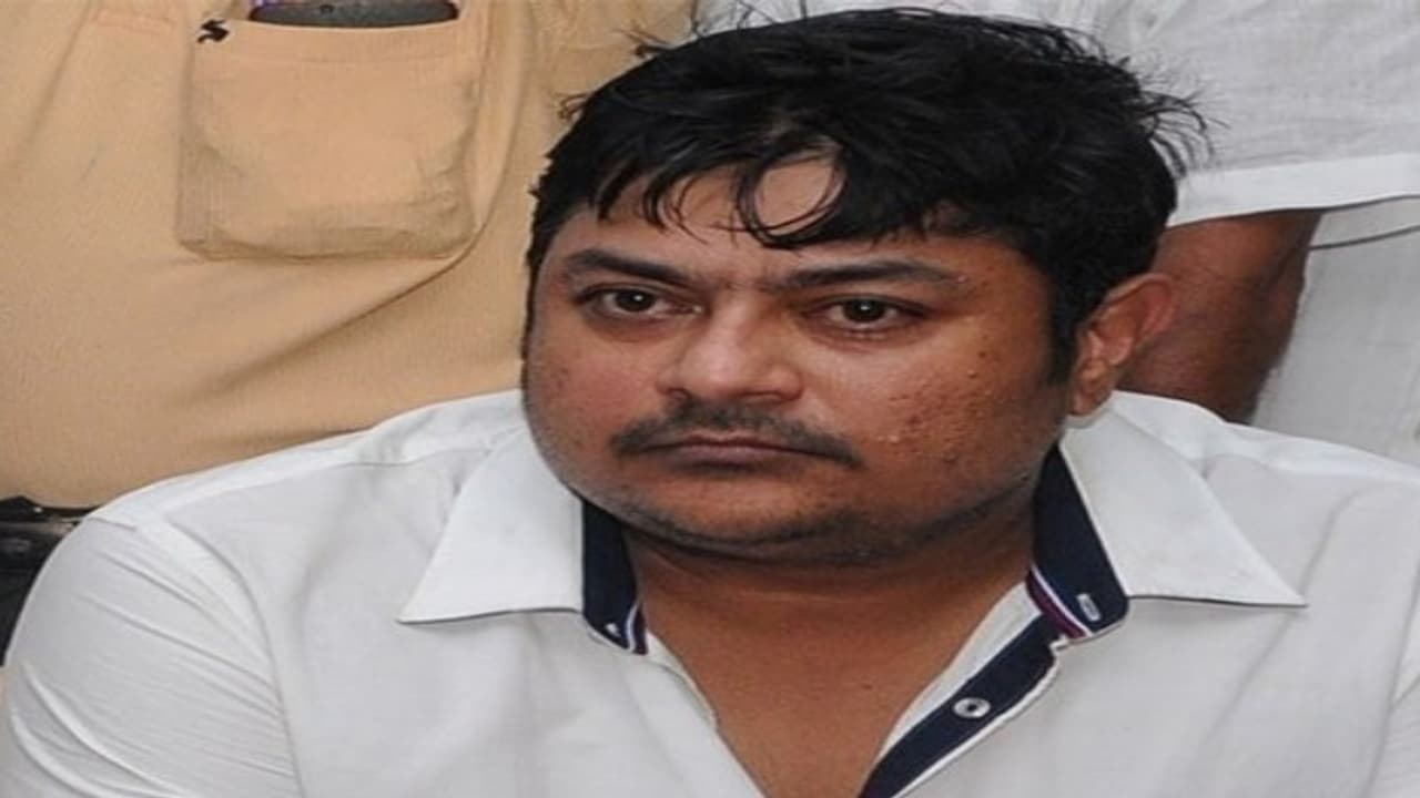 “ஓ.பி.எஸ்சும் OK… இ.பி.எஸ்சும் OK… தினகரன் மட்டும் வேண்டவே வேண்டாம்…” தீபக் பரபரப்பு பேட்டி “ஓ.பி.எஸ்சும் OK… இ.பி.எஸ்சும் OK… தினகரன் மட்டும் வேண்டவே வேண்டாம்…” தீபக் பரபரப்பு பேட்டி