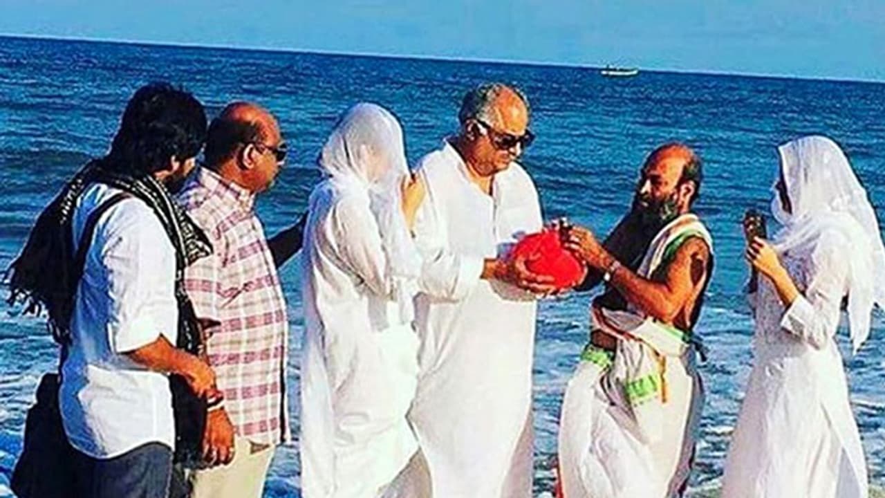 శ్రీదేవి ఎలా చనిపోయింది.. బోనీకి వివరించిన అమీర్ ఖాన్ శ్రీదేవి ఎలా చనిపోయింది.. బోనీకి వివరించిన అమీర్ ఖాన్