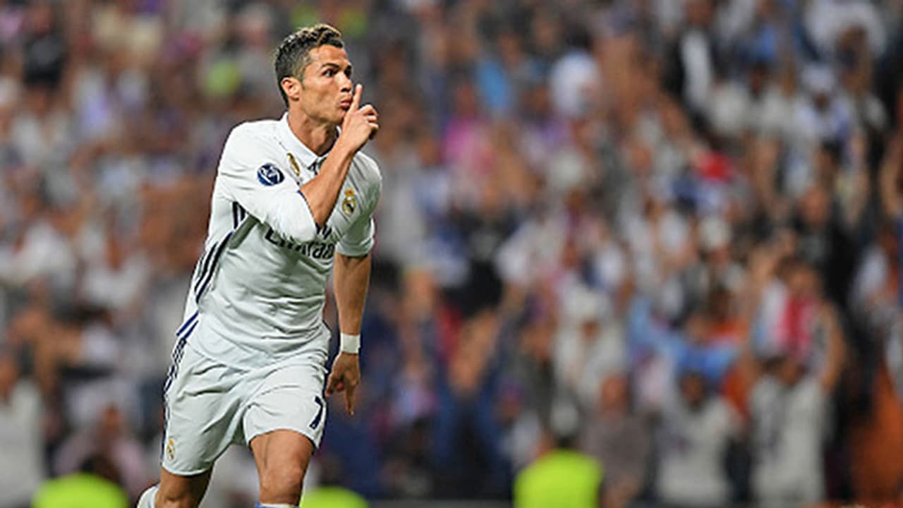 With 100 Champions League goals, Cristiano Ronaldo is a touch above all! With 100 Champions League goals, Cristiano Ronaldo is a touch above all!