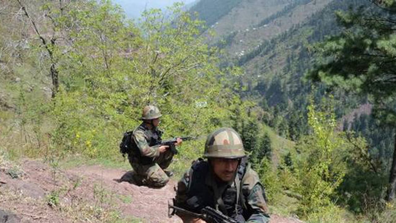 ಲವ್ ಸೆಕ್ಸ್ ದೋಖಾ; 17 ಯುವತಿಯರ ಜೊತೆ ಚಕ್ಕಂದವಾಡುತ್ತಿದ್ದ ಉಗ್ರ ಮಟಾಷ್..! ಲವ್ ಸೆಕ್ಸ್ ದೋಖಾ; 17 ಯುವತಿಯರ ಜೊತೆ ಚಕ್ಕಂದವಾಡುತ್ತಿದ್ದ ಉಗ್ರ ಮಟಾಷ್..!