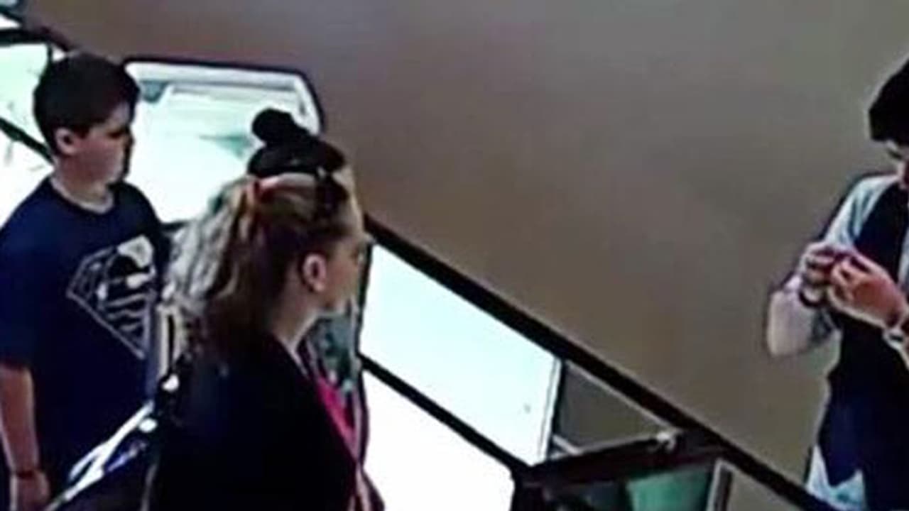 കടം കയറി മോതിരം വില്‍ക്കാന്‍ എത്തിയ യുവതിയും മക്കളും ശരിക്കും ഞെട്ടി വീഡിയോ