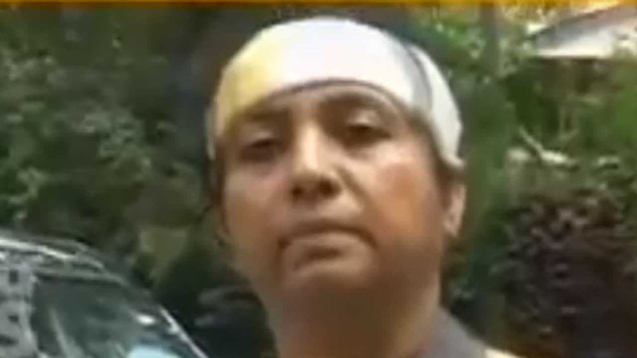 ಗೋ ಹತ್ಯೆ ಬಗ್ಗೆ ದೂರು: ಪಾಕಿಸ್ತಾನ ಪರ ಘೋಷಣೆ ಕೂಗಿ ಮಹಿಳಾ ಟೆಕ್ಕಿ ಮೇಲೆ ಹಲ್ಲೆ ಗೋ ಹತ್ಯೆ ಬಗ್ಗೆ ದೂರು: ಪಾಕಿಸ್ತಾನ ಪರ ಘೋಷಣೆ ಕೂಗಿ ಮಹಿಳಾ ಟೆಕ್ಕಿ ಮೇಲೆ ಹಲ್ಲೆ