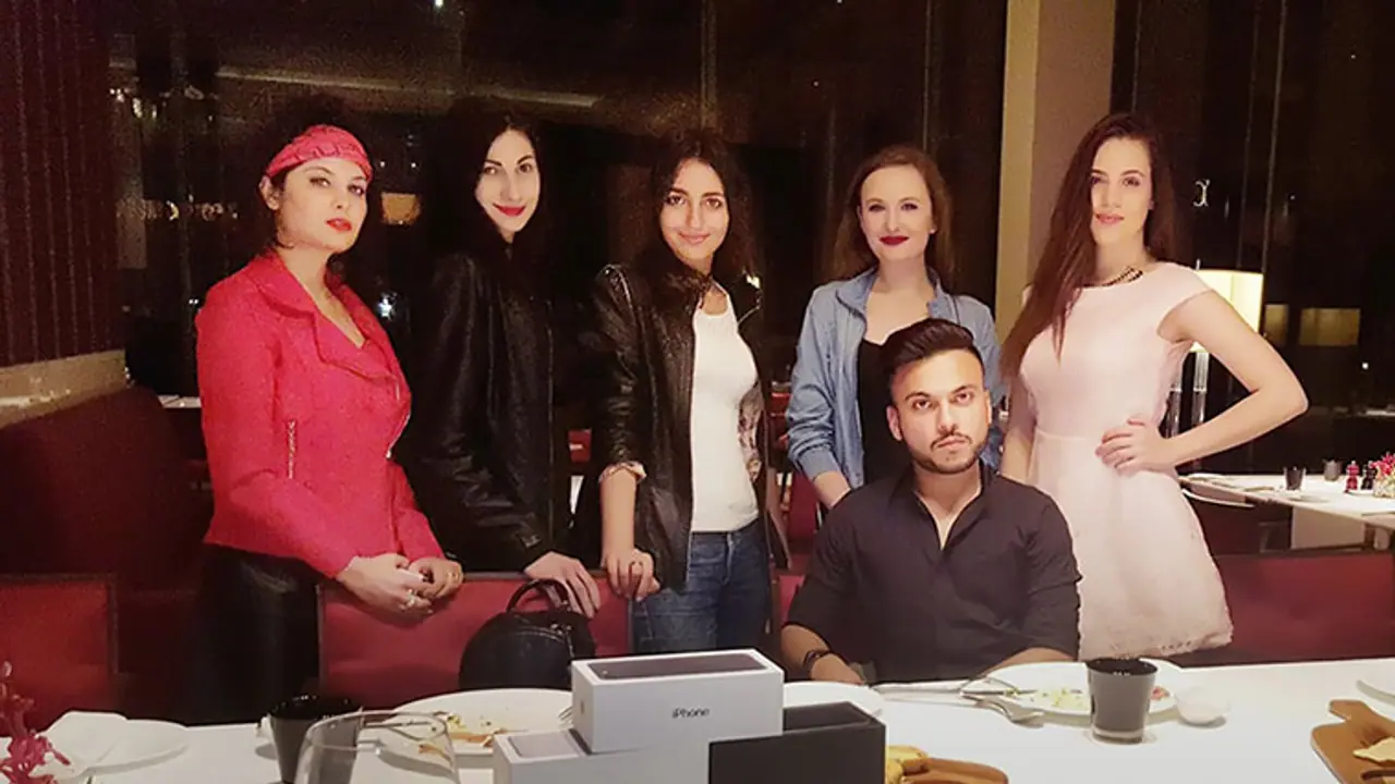 With dinner, Audi and iPhone 7s, Gurugram boy woos 2,000 women on Facebook With dinner, Audi and iPhone 7s, Gurugram boy woos 2,000 women on Facebook